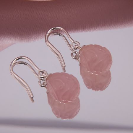 Rosenquarz Ohrhänger Tropfen graviert